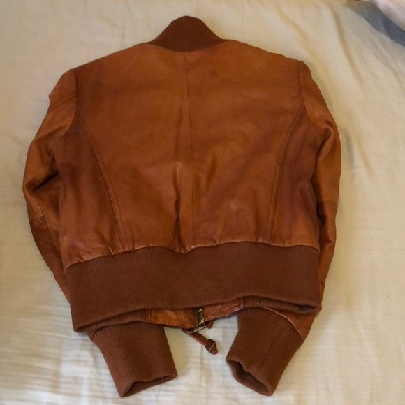Leather jacket - Picture 3 of 4